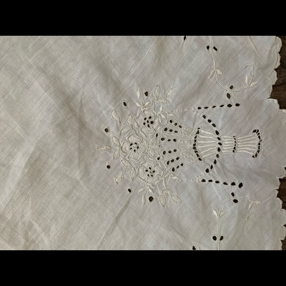 Table cloths - Picture 2 of 6